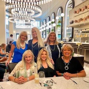 Meet your Posher, Dawn